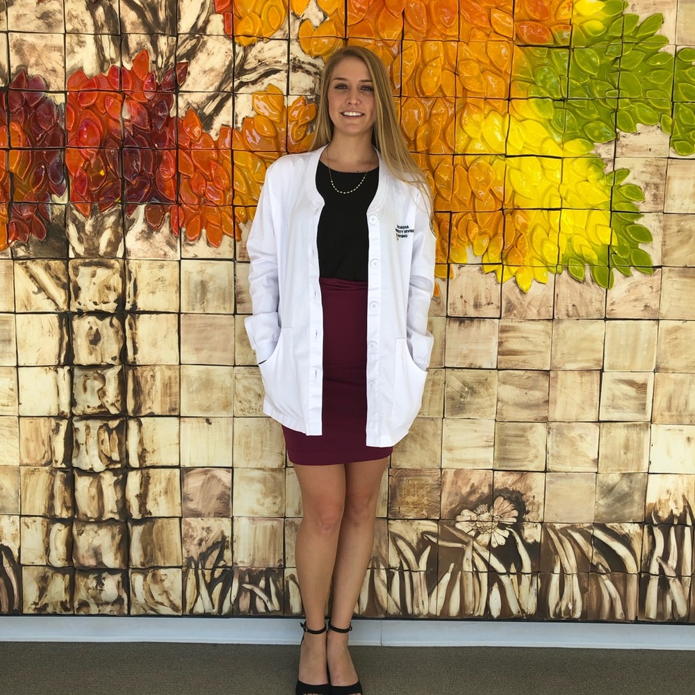 Meet your Posher, Alyssa